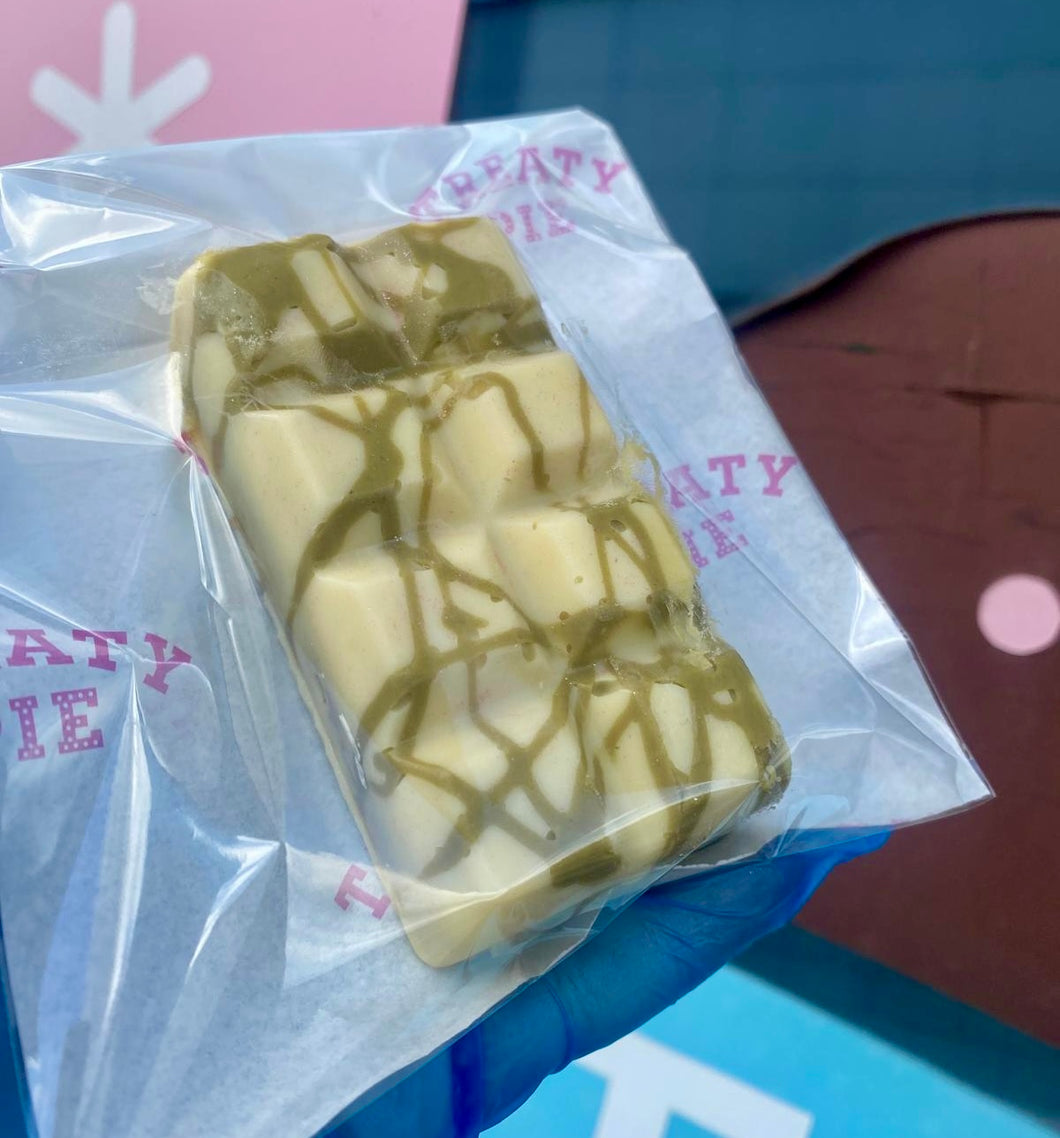 Viral Dubai White Chocolate Bar